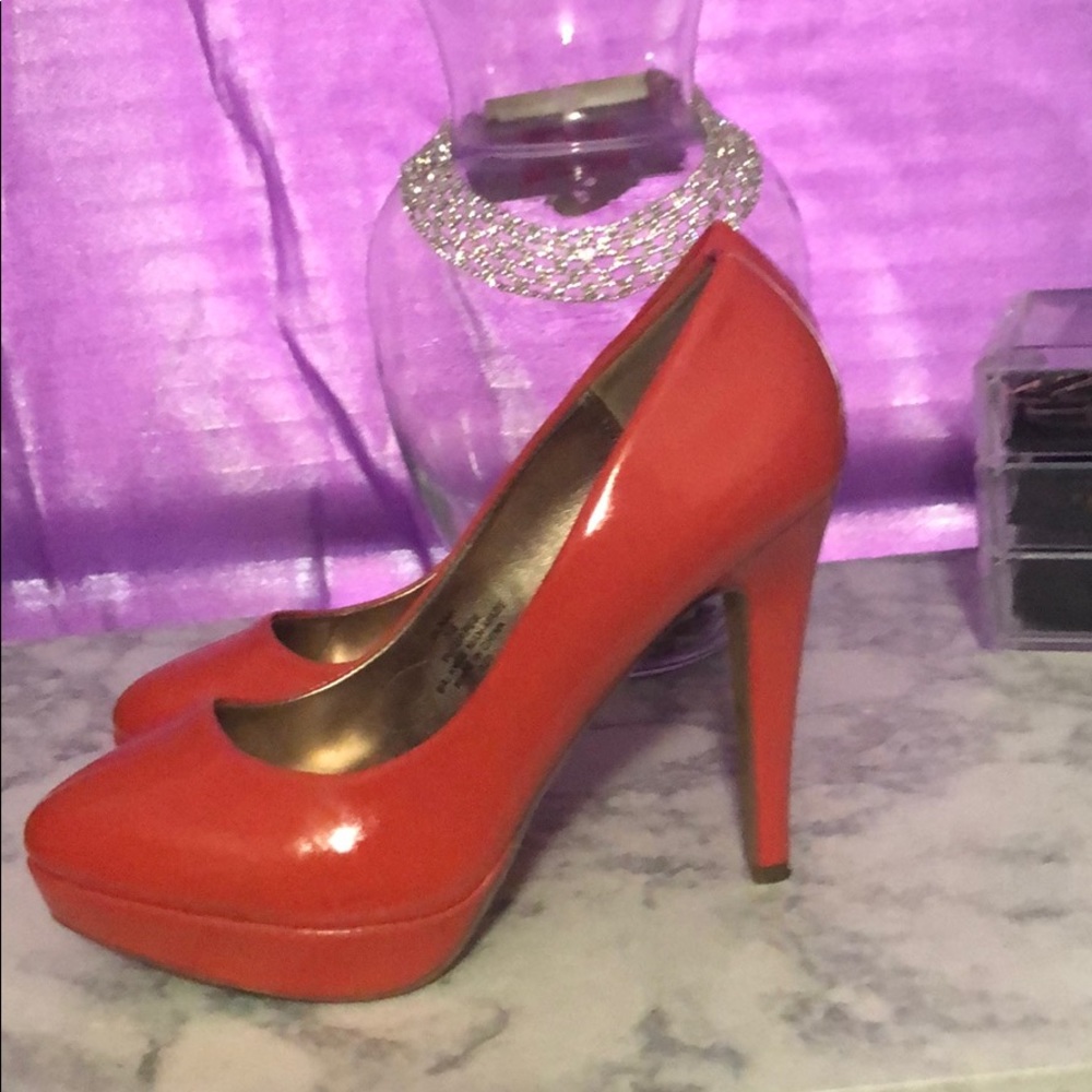 Madden girl pumps